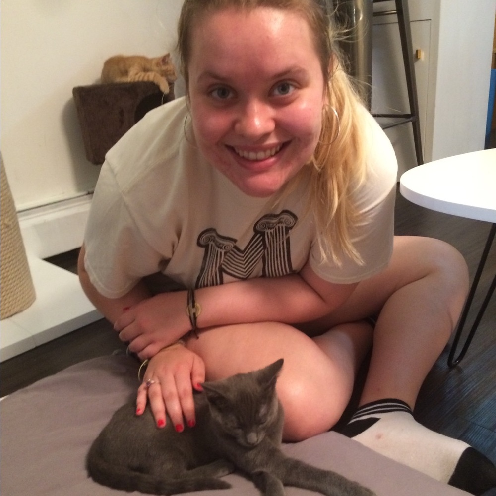 Meet your Posher, Avery